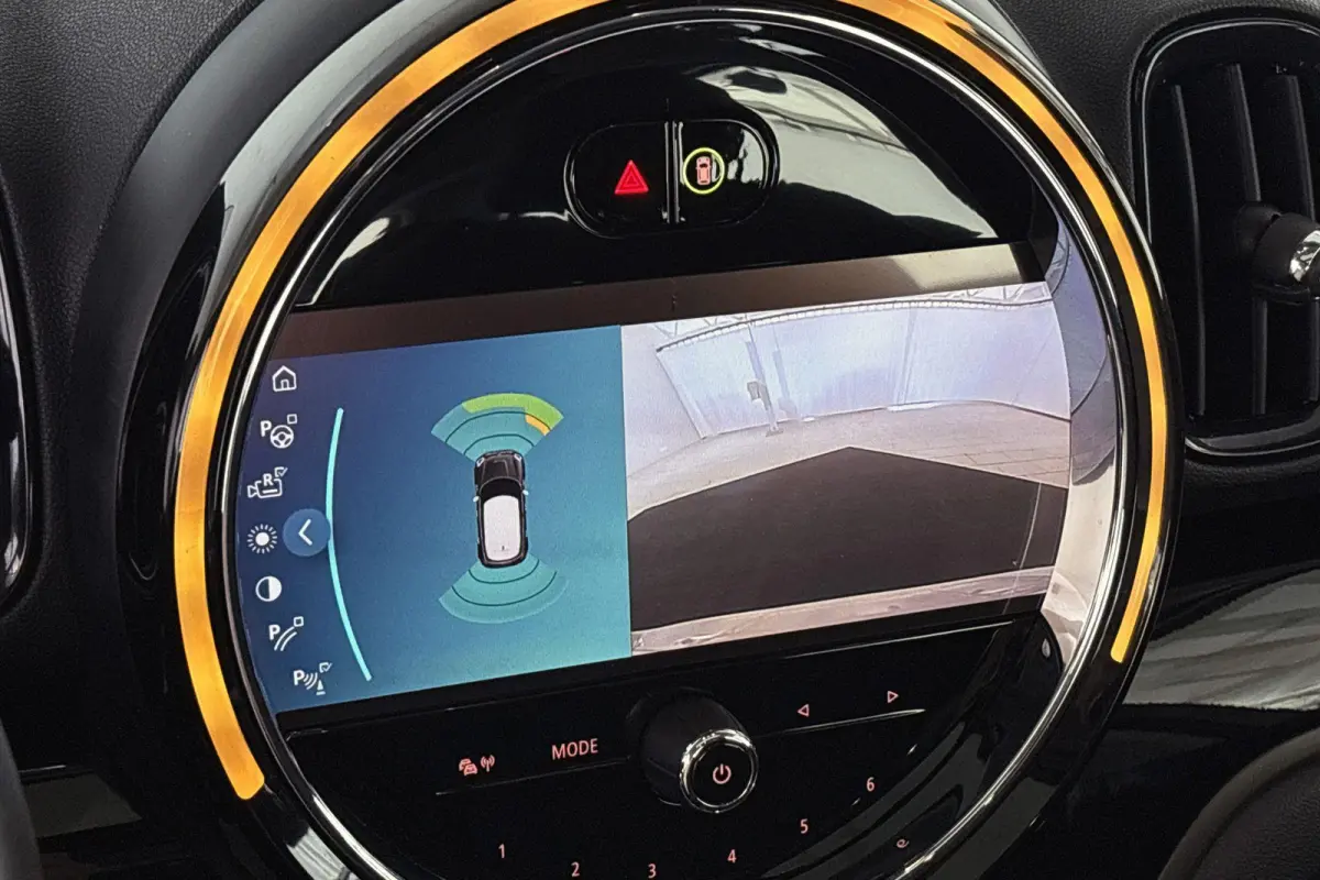 1.5 Cooper ALL4 Untamed Pano Harman Kardon Head-Up Stoelverwarming