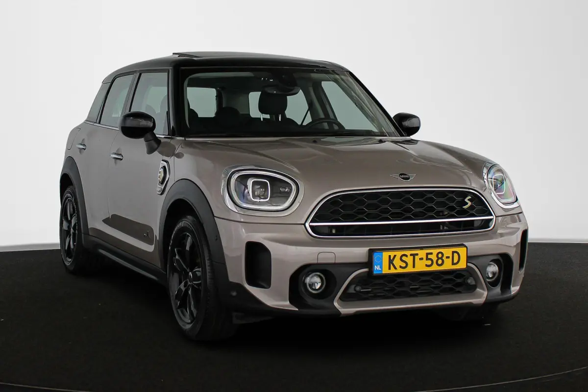 1.5 Cooper ALL4 Untamed Pano Harman Kardon Head-Up Stoelverwarming