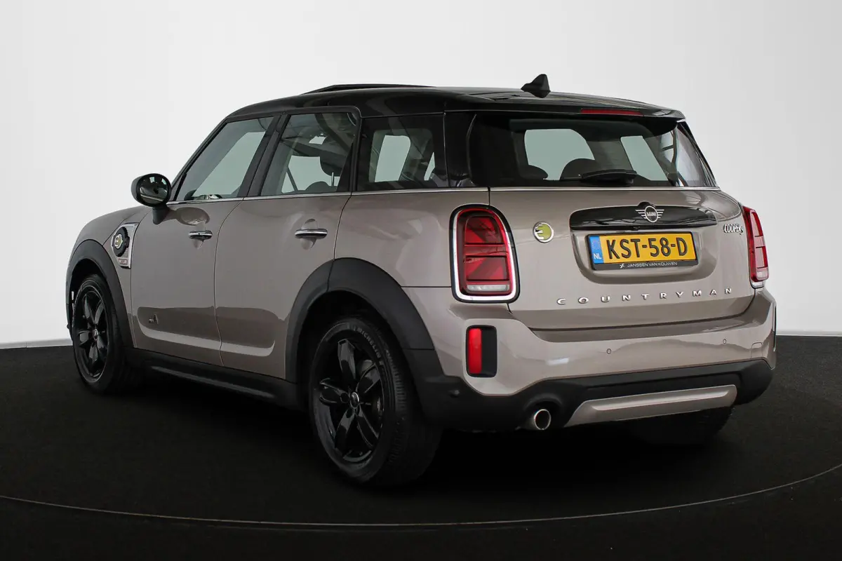 1.5 Cooper ALL4 Untamed Pano Harman Kardon Head-Up Stoelverwarming