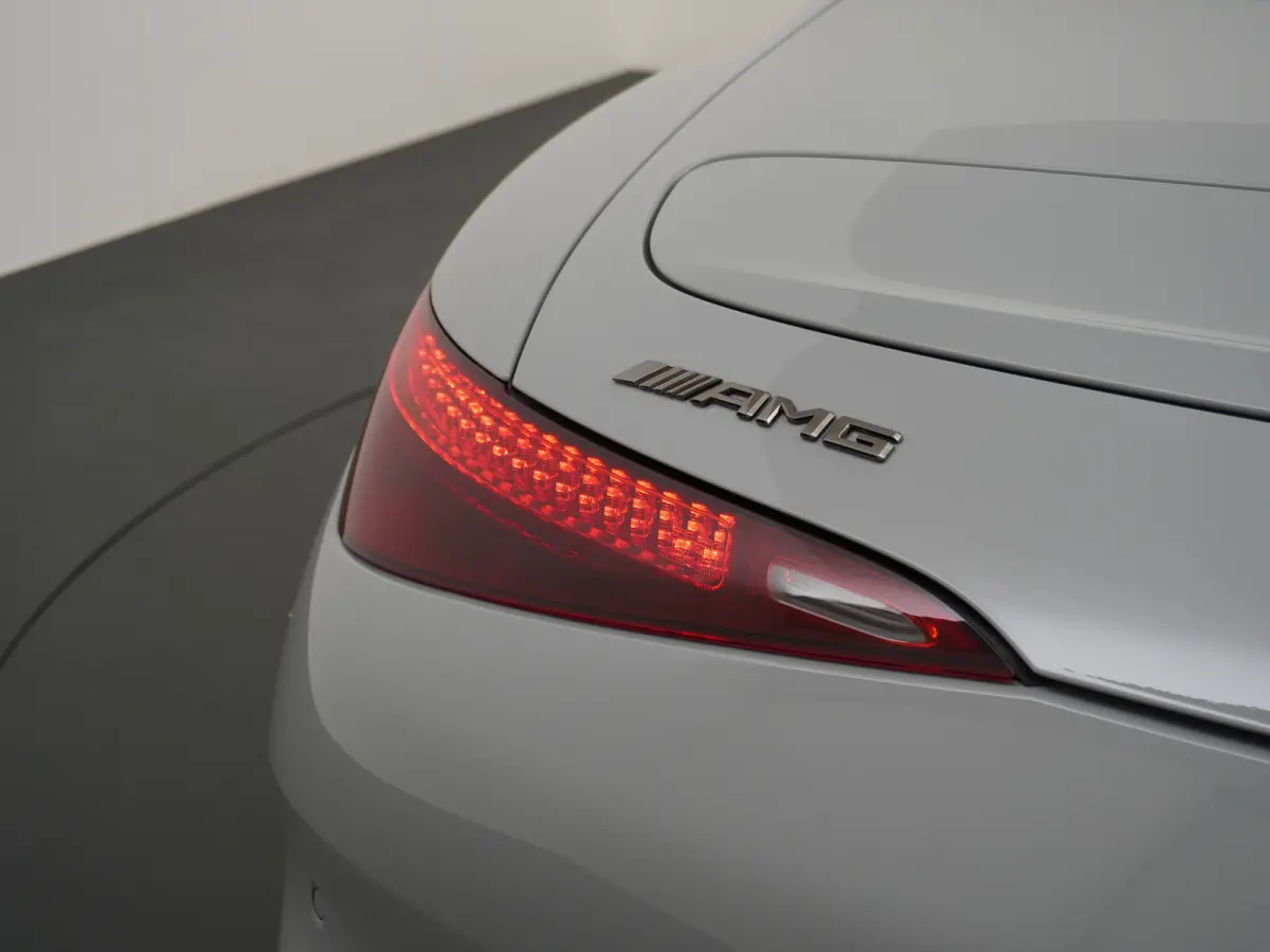 AMG 63 4Matic+ 585pk // Keramische remmen // BTW-auto // Neuslift // Alpin Grau // AMG Nightpakket II // Burmester // Achteras besturing