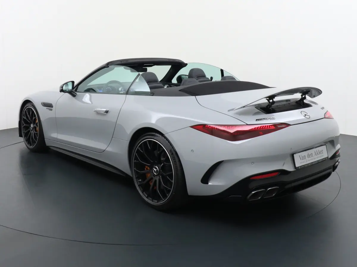 AMG 63 4Matic+ 585pk // Keramische remmen // BTW-auto // Neuslift // Alpin Grau // AMG Nightpakket II // Burmester // Achteras besturing