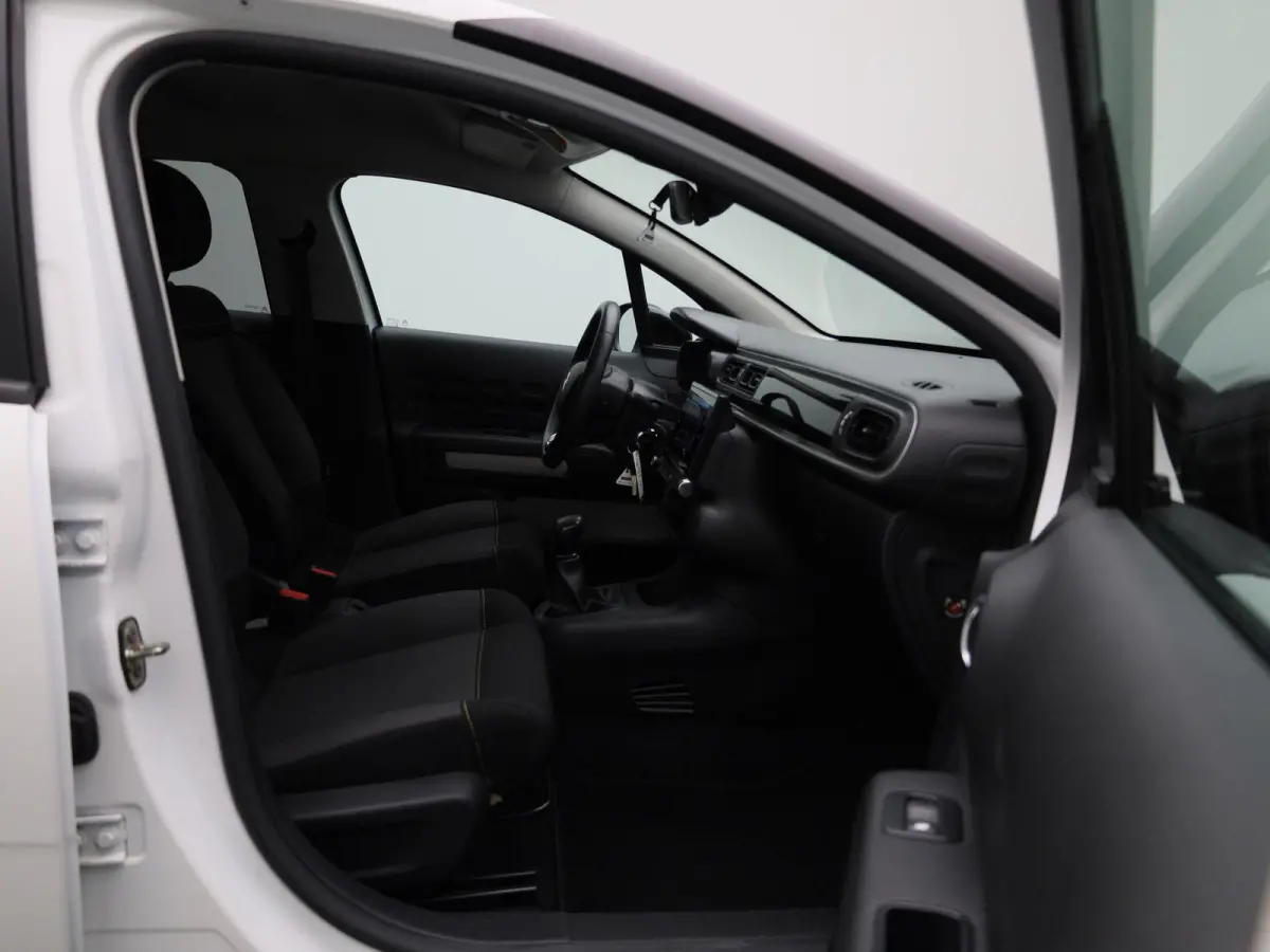 1.2 PureTech Feel | Apple Carplay / Android Auto | Airco | Privacy Glass |