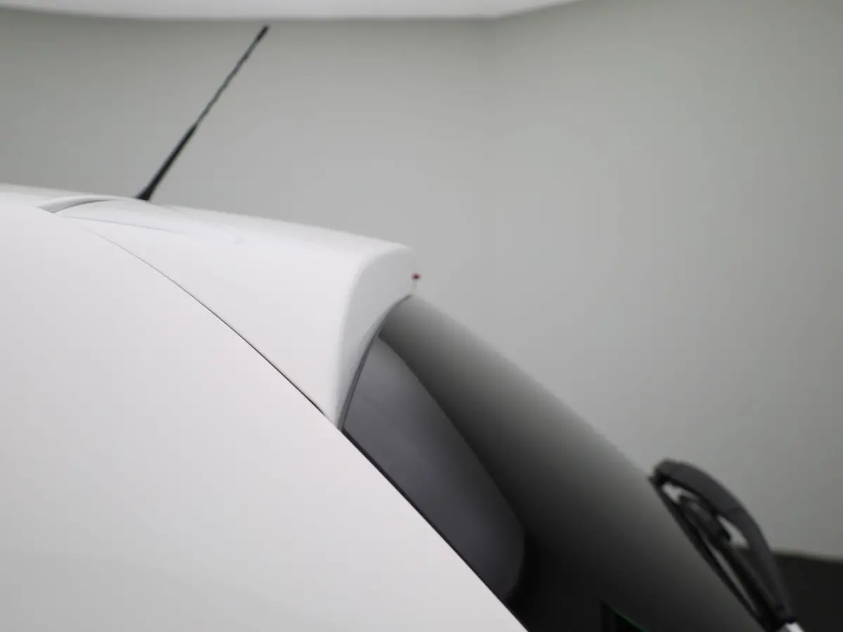 1.2 PureTech Feel | Apple Carplay / Android Auto | Airco | Privacy Glass |