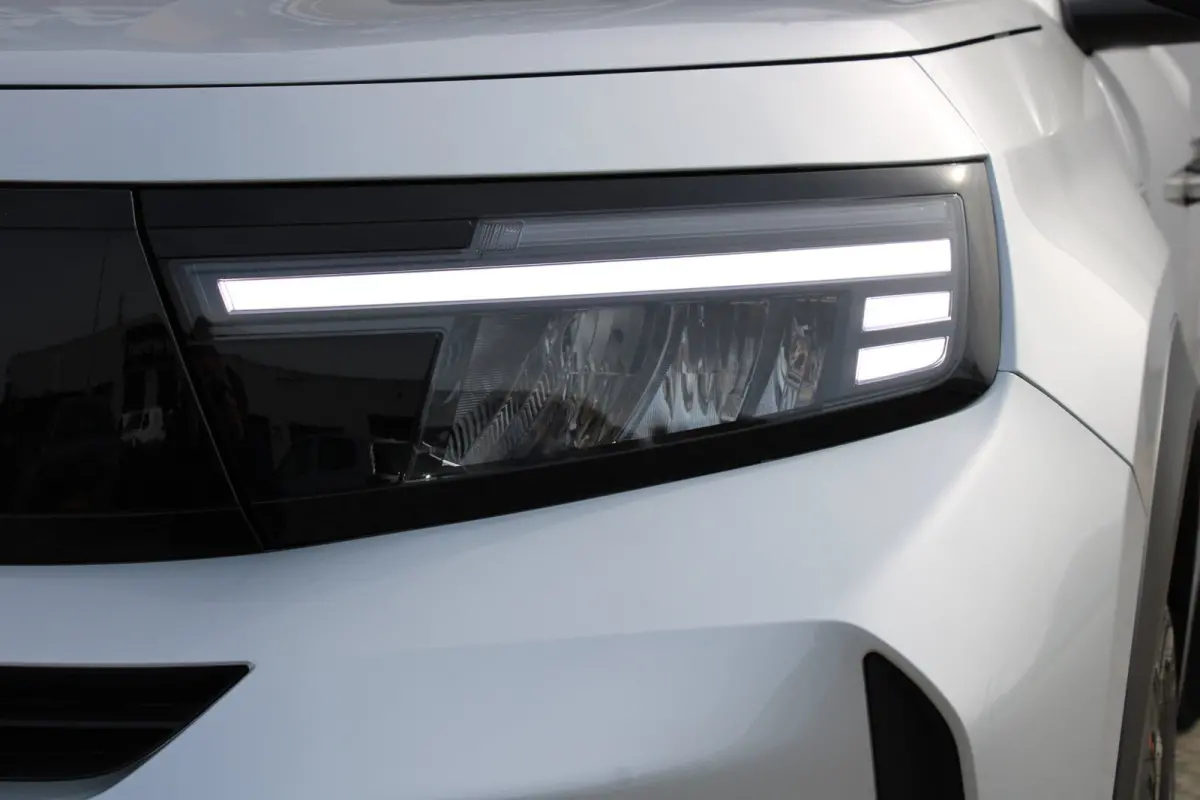 1.2 MHEV Hybrid 110 pk EDITION, Technologie Pack | LED koplampen | Parkeersensoren achter | Voorraadvoordeel !