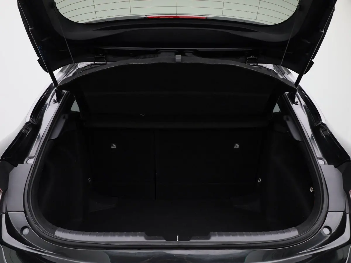 1.8 Hybrid Business Plus | Navigatie | Airco | Lichtmetalen Velgen | Privacy Glass | Camera | Keyless |