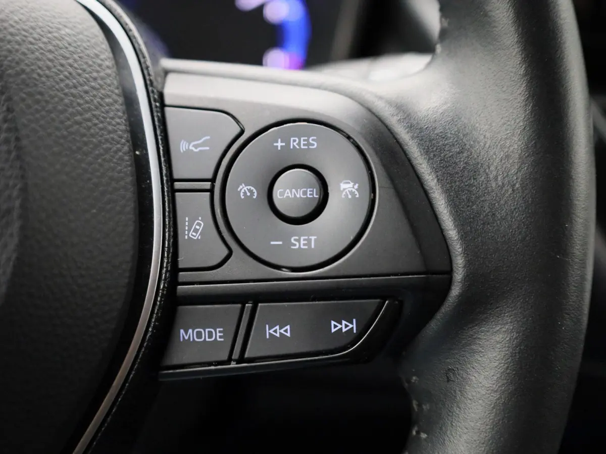 1.8 Hybrid Business Plus | Navigatie | Airco | Lichtmetalen Velgen | Privacy Glass | Camera | Keyless |