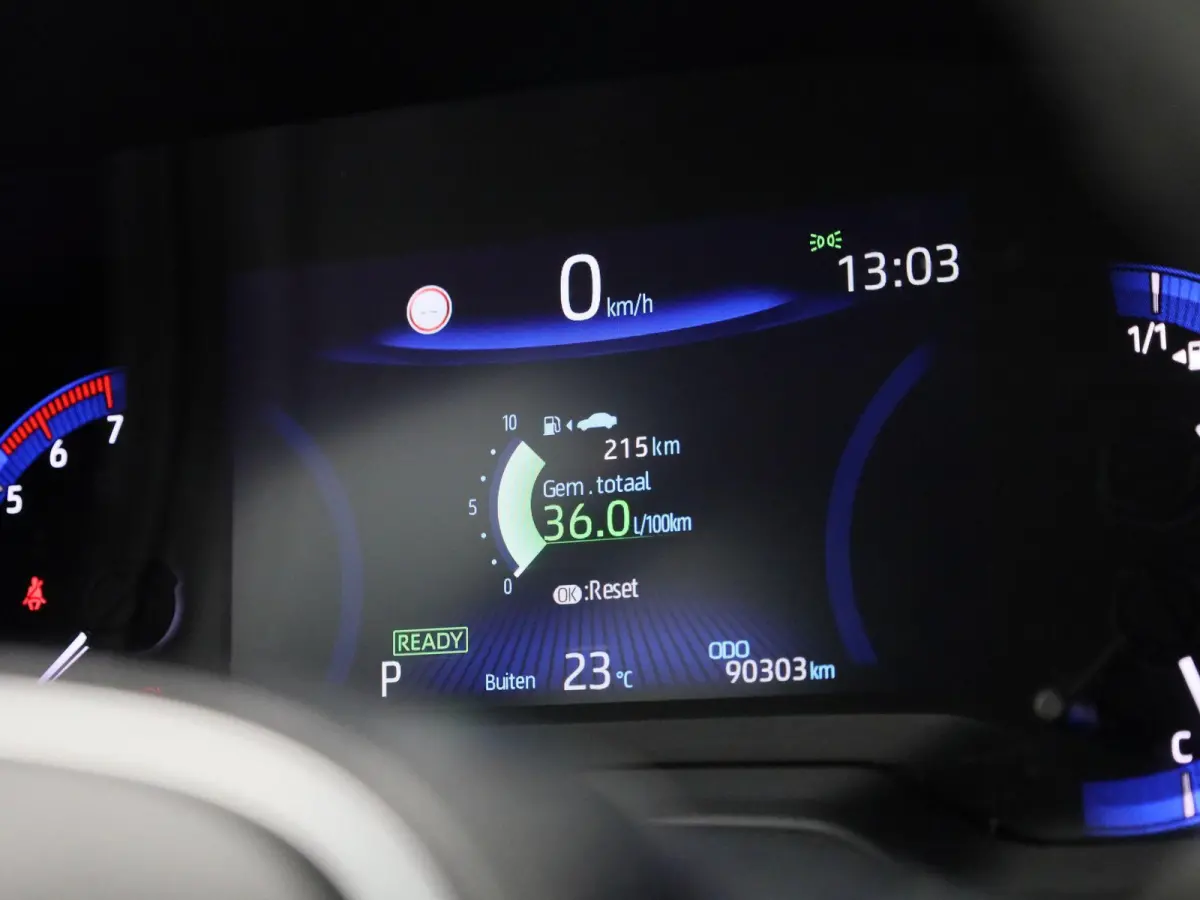 1.8 Hybrid Business Plus | Navigatie | Airco | Lichtmetalen Velgen | Privacy Glass | Camera | Keyless |