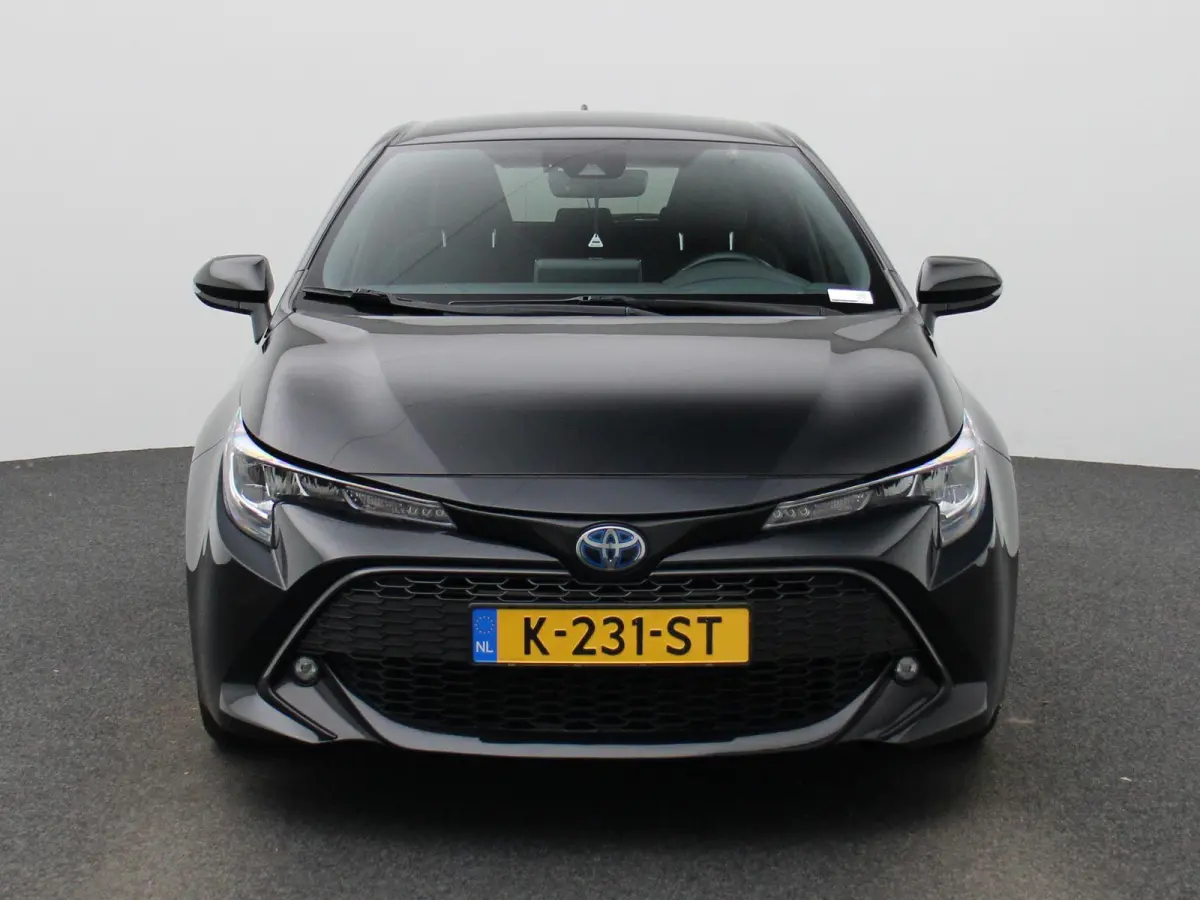 1.8 Hybrid Business Plus | Navigatie | Airco | Lichtmetalen Velgen | Privacy Glass | Camera | Keyless |