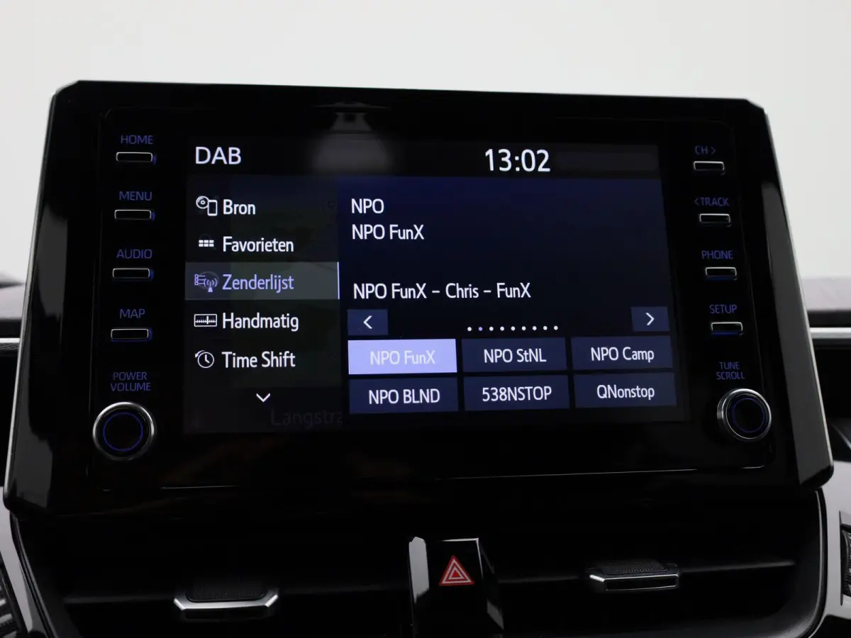1.8 Hybrid Business Plus | Navigatie | Airco | Lichtmetalen Velgen | Privacy Glass | Camera | Keyless |