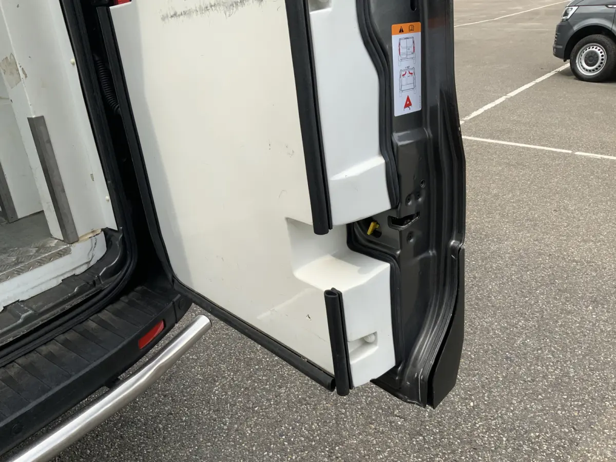 350 2.0 TDCI L3H2 Trend Koelauto & Vries Automaat Cruise Airco 3 Zits Navi Camera Koelr Draai Maar Koel Niet Euro 6 Export