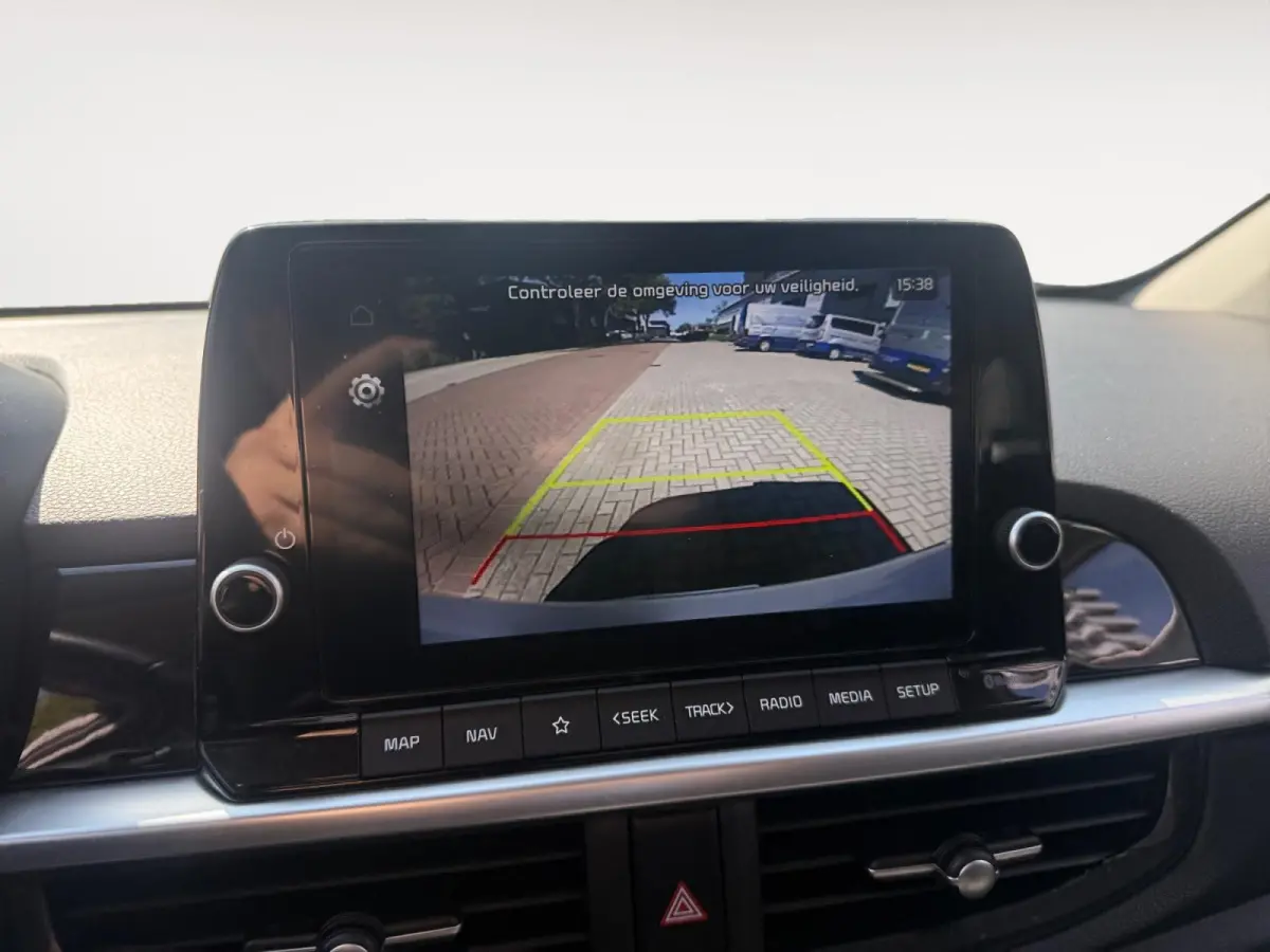1.0 DPI DynamicPlusLine Airco | LM-velgen | Camera | Cruise control | Bluetooth | Navigatie | AppleCarPlay / Android auto |
