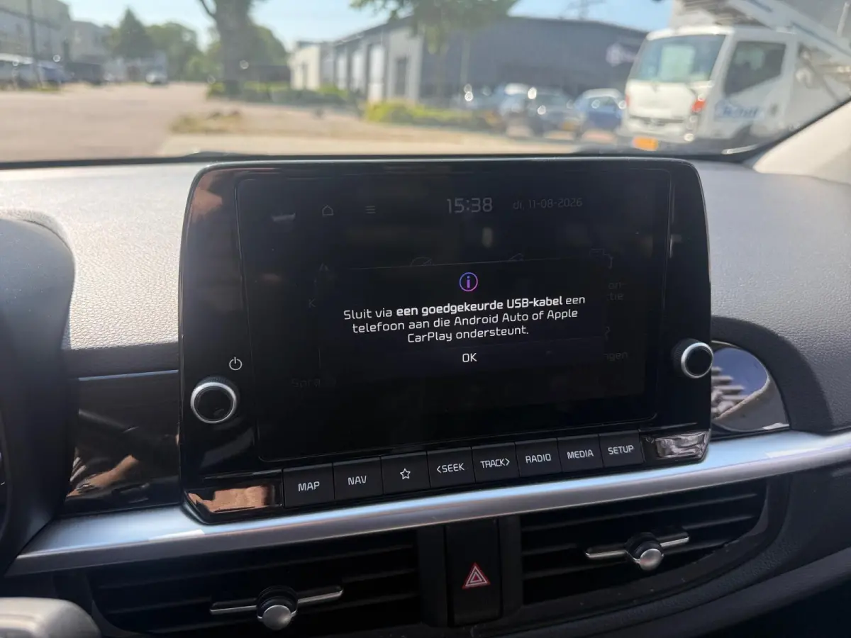 1.0 DPI DynamicPlusLine Airco | LM-velgen | Camera | Cruise control | Bluetooth | Navigatie | AppleCarPlay / Android auto |