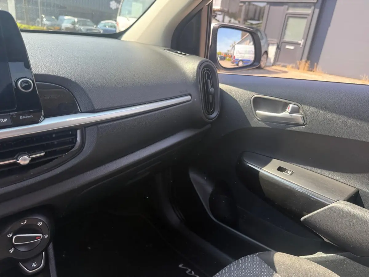 1.0 DPI DynamicPlusLine Airco | LM-velgen | Camera | Cruise control | Bluetooth | Navigatie | AppleCarPlay / Android auto |