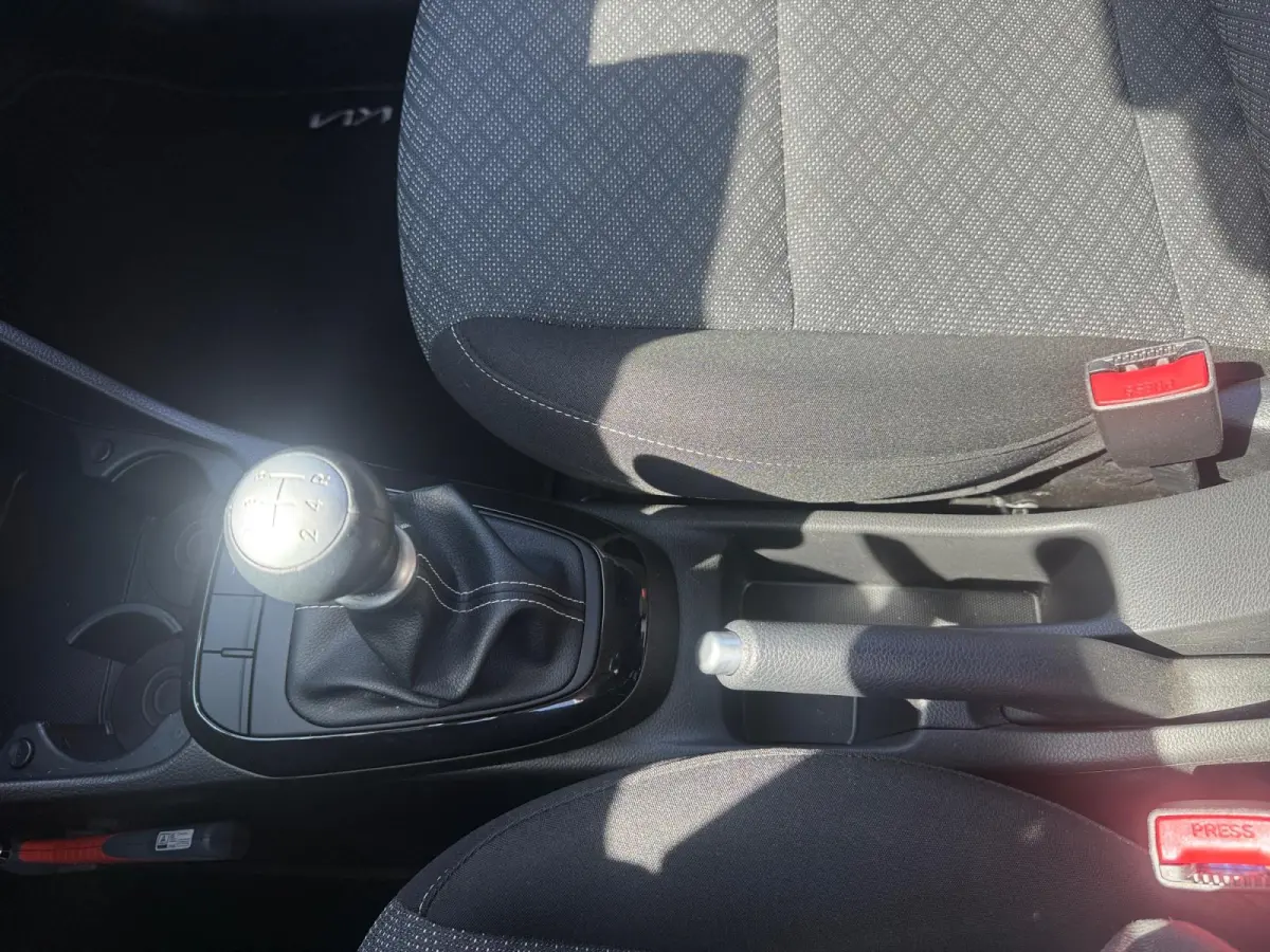 1.0 DPI DynamicPlusLine Airco | LM-velgen | Camera | Cruise control | Bluetooth | Navigatie | AppleCarPlay / Android auto |