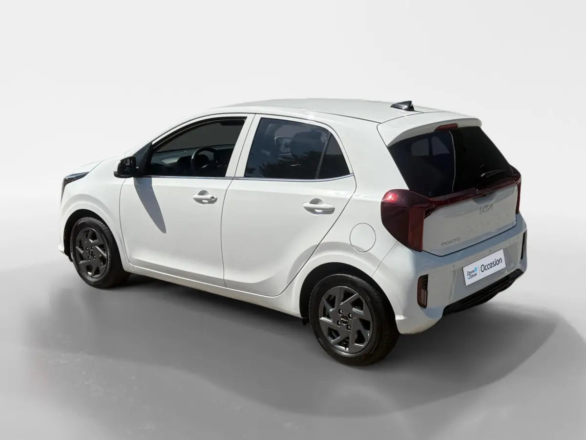 1.0 DPI DynamicPlusLine Airco | LM-velgen | Camera | Cruise control | Bluetooth | Navigatie | AppleCarPlay / Android auto |