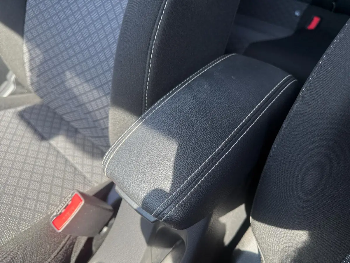 1.0 DPI DynamicPlusLine Airco | LM-velgen | Camera | Cruise control | Bluetooth | Navigatie | AppleCarPlay / Android auto |