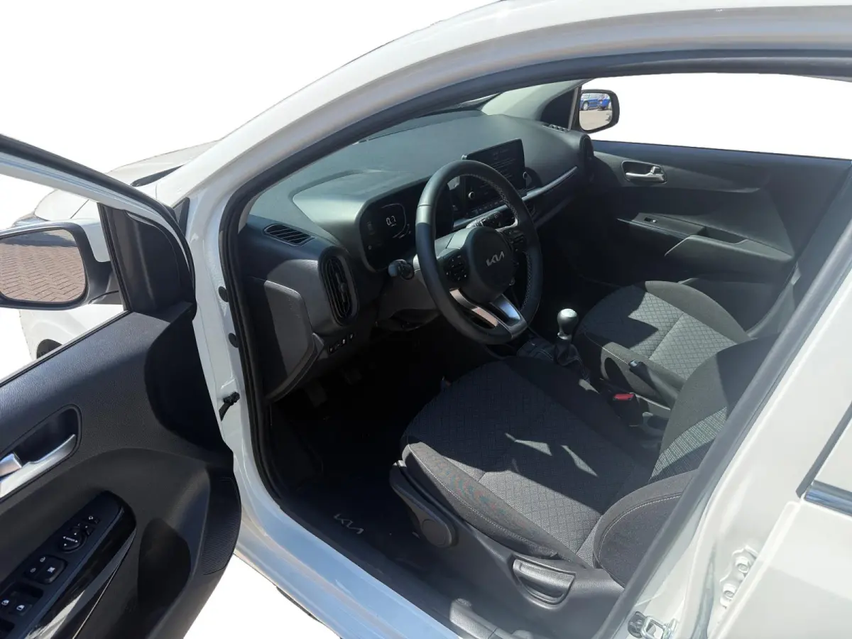 1.0 DPI DynamicPlusLine Airco | LM-velgen | Camera | Cruise control | Bluetooth | Navigatie | AppleCarPlay / Android auto |