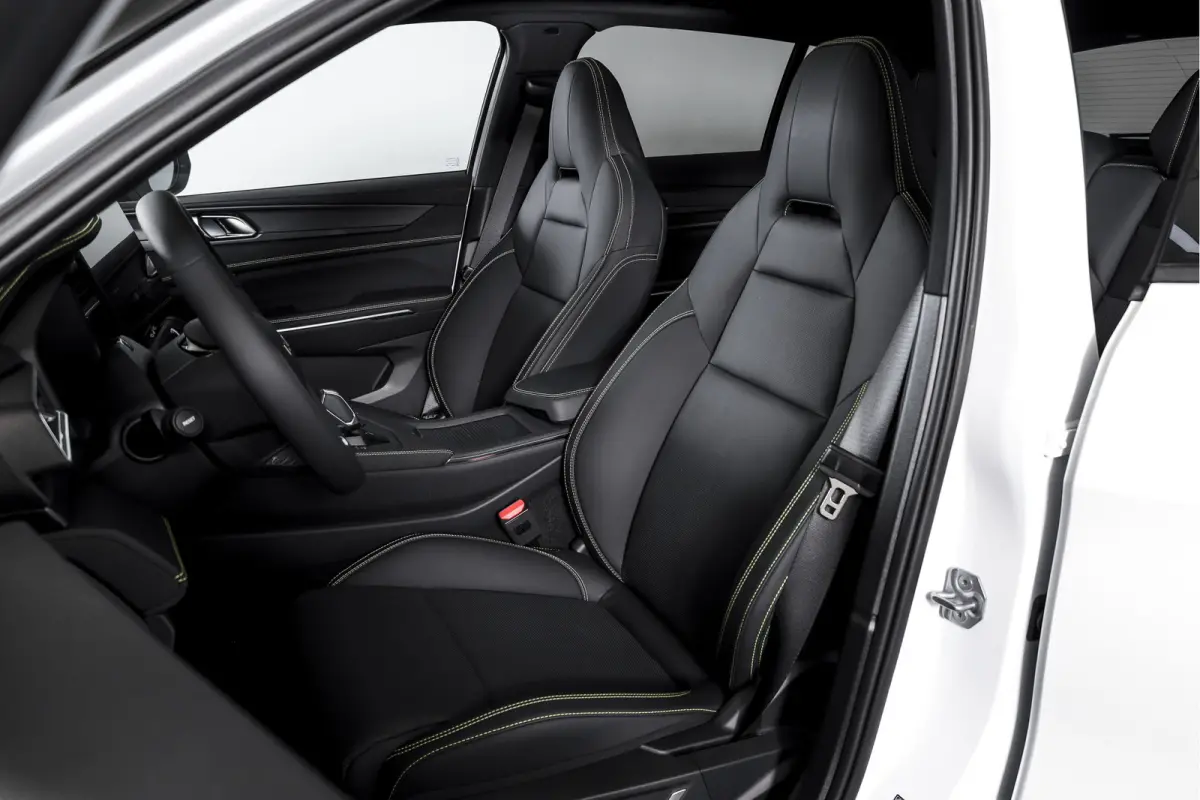 1.5 PHEV 276 PK More | S/K-panodak | Dig. Cockpit | Stoel-+Stuurverw. | 360 Camera | Adapt. Cruise | Memory | Elek. klep | LM 20" | 2650