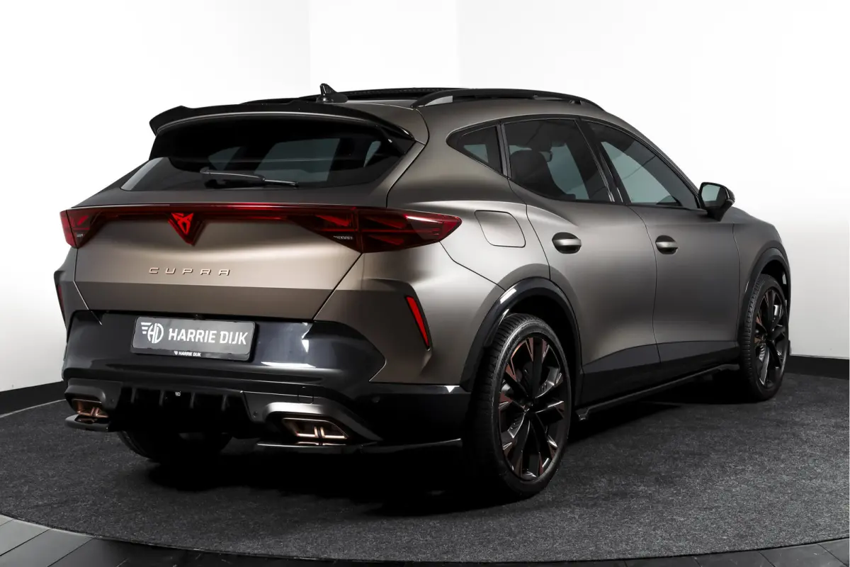 1.5 TSI e-Hybrid 272 PK VZ Extreme | Maxton Design | Bronze Matt | S/K-Panodak | Sennheiser | Elek. stoelen | Matrix LED | Adapt. Cruise | Stoel-+stuurverw. | Camera | NAV+App. Connect | Ele