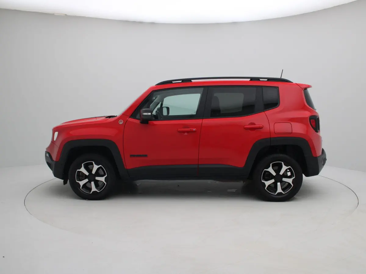 4xe 240 Plug-in Hybrid Electric Trailhawk | Carplay | Lane Assist | Camera | Cruise Control |