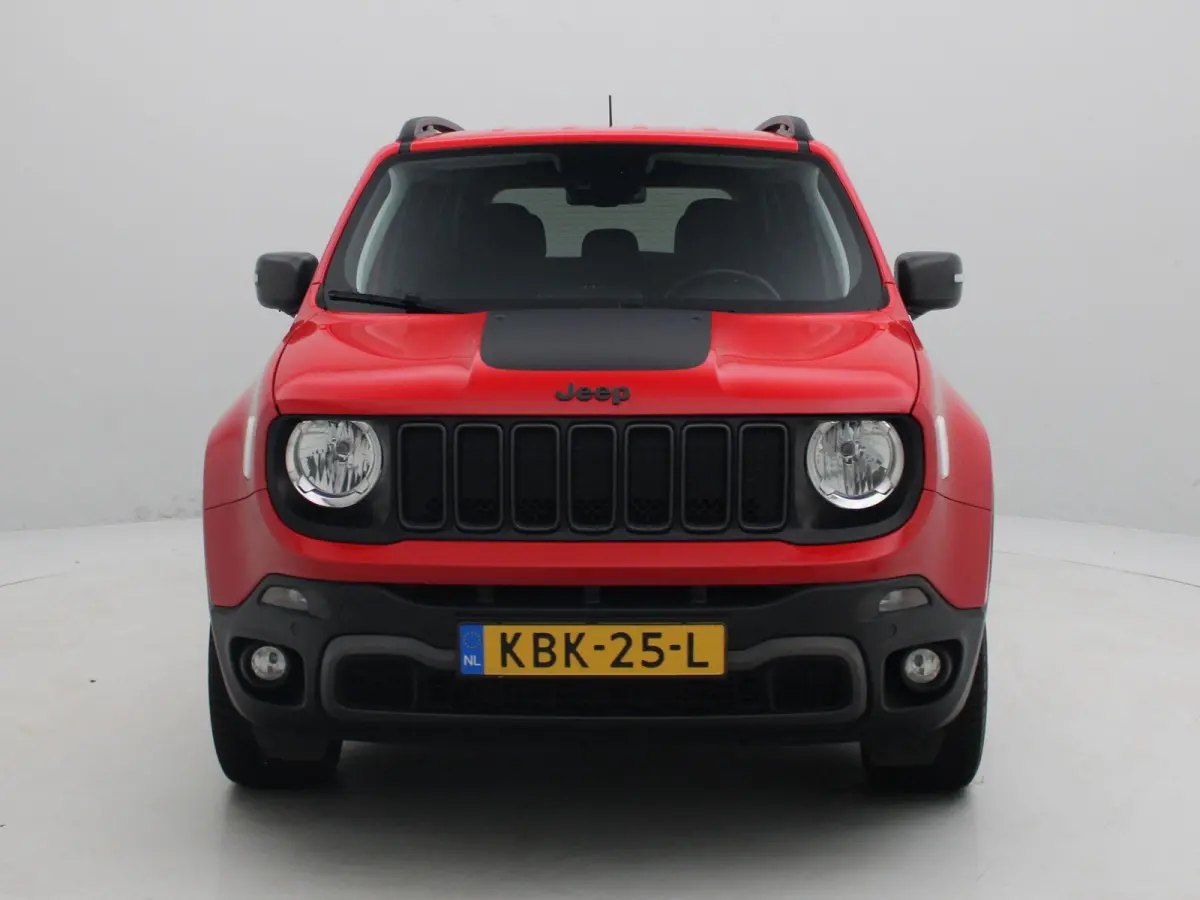 4xe 240 Plug-in Hybrid Electric Trailhawk | Carplay | Lane Assist | Camera | Cruise Control |