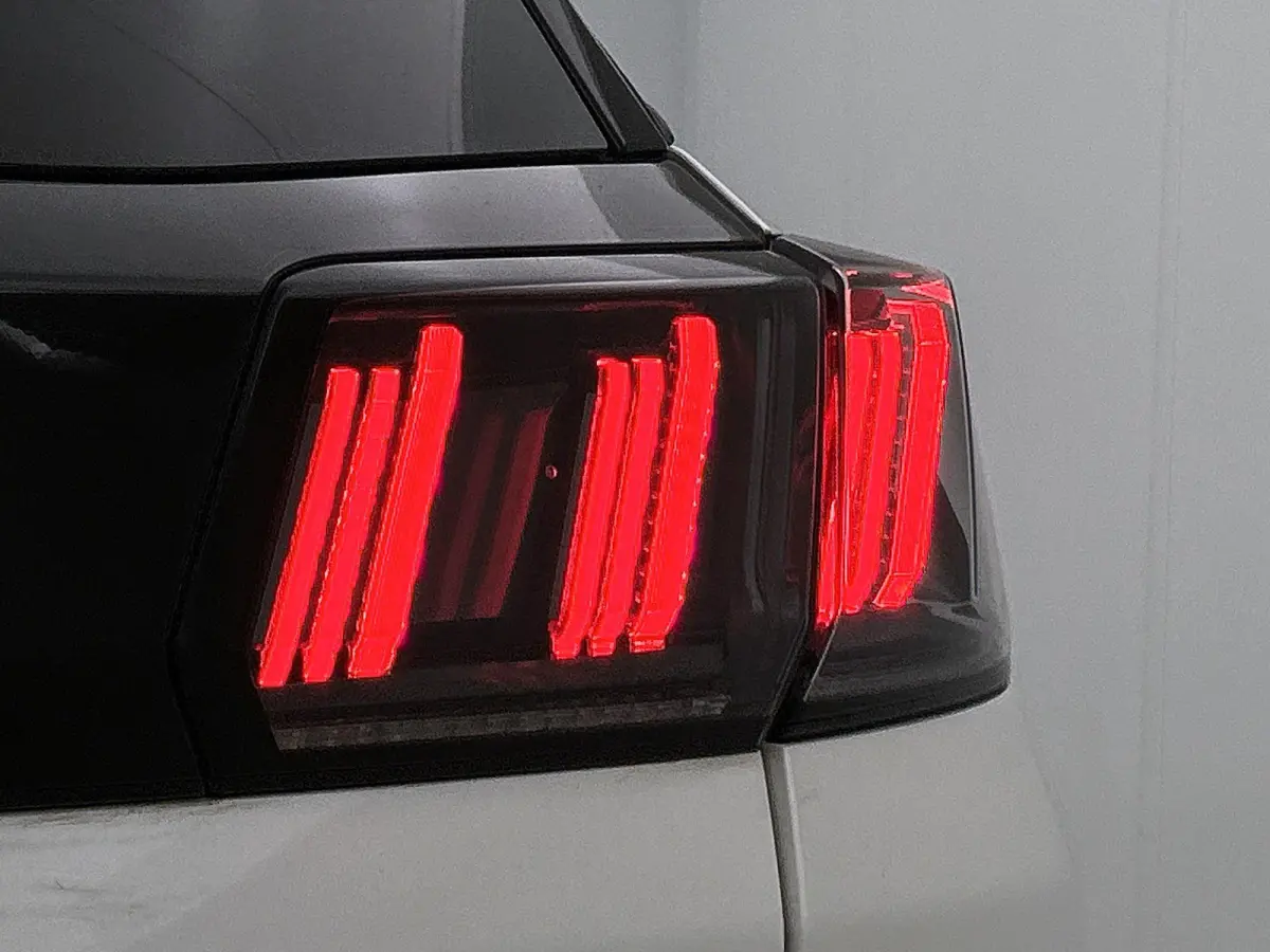 1.2 PureTech 96kW Allure | NAVIGATIE | CAMERA | KLIMAATREGELING
