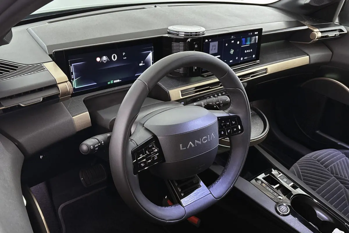 1.2 Turbo Hybrid LX Automaat Camera Apple CarPlay