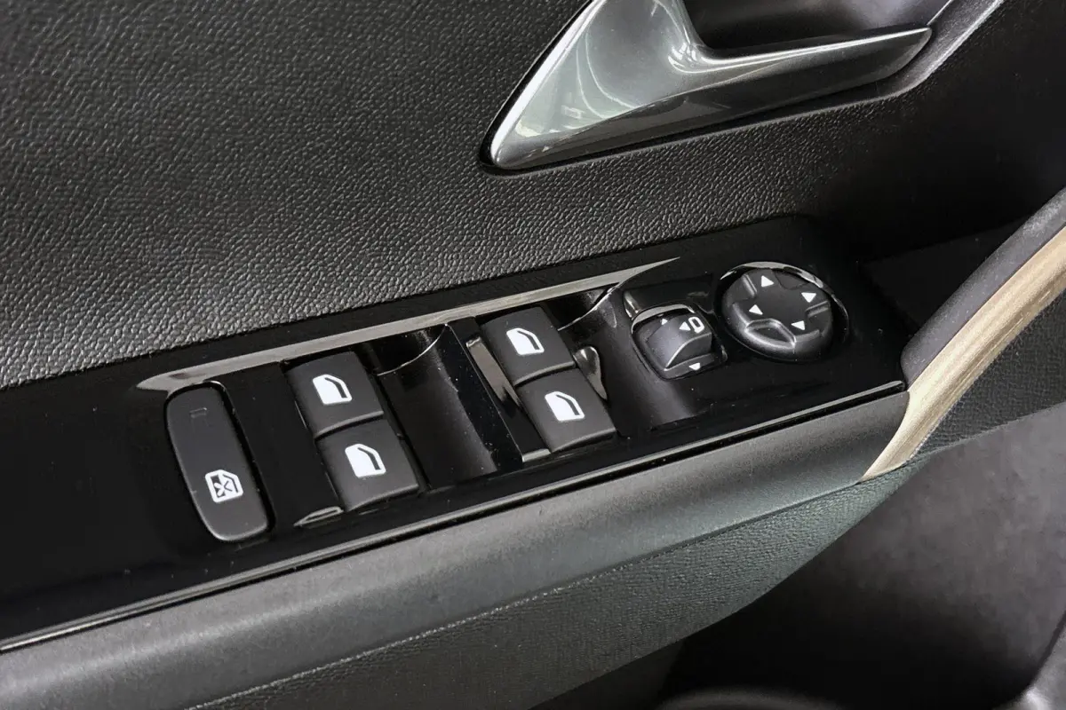 1.2 Turbo Hybrid LX Automaat Camera Apple CarPlay