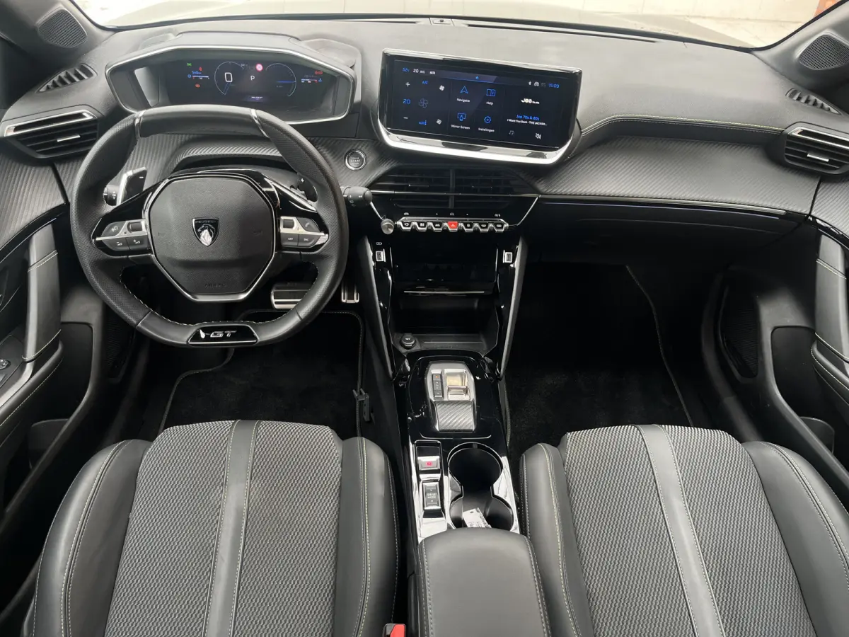 Hybrid 145 e-DCS6 GT | Keyless | Camera voor + achter | Carplay/Android Auto | Adaptive Cruise Control |