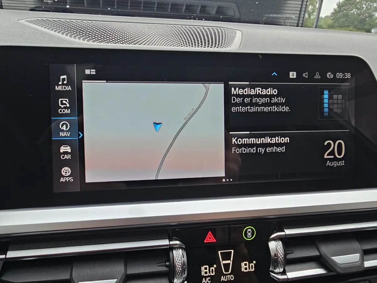 330e M-Sport Touring Plus | LED | Pano | Trekhaak | Stoelverwarming | Shadow-Line | Park Assist | Driving Assistant | Vol |