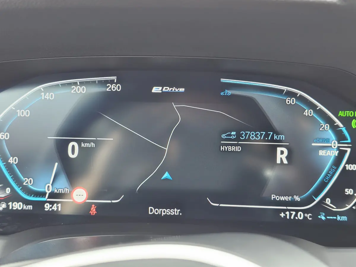 330e M-Sport Touring Plus | LED | Pano | Trekhaak | Stoelverwarming | Shadow-Line | Park Assist | Driving Assistant | Vol |