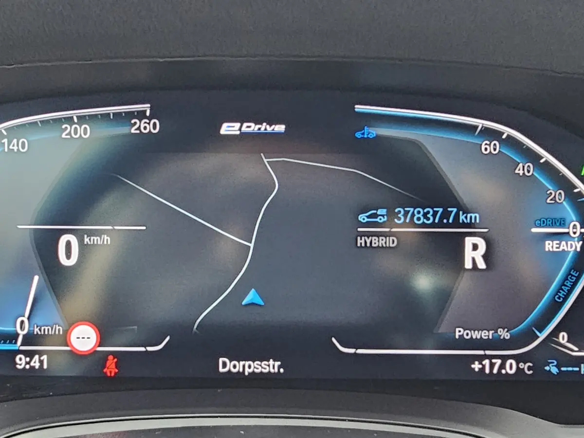 330e M-Sport Touring Plus | LED | Pano | Trekhaak | Stoelverwarming | Shadow-Line | Park Assist | Driving Assistant | Vol |