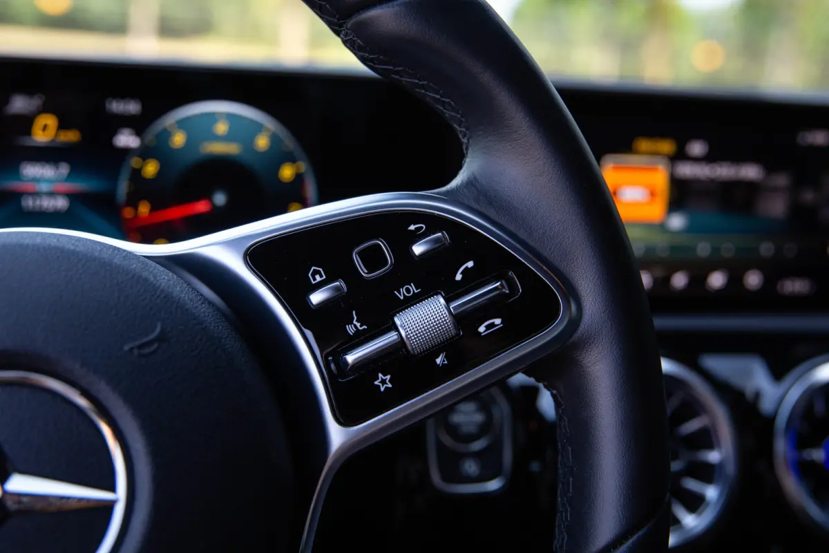 180 Premium Plus , Adaptive cruise control, Sfeerverlichting, Stoelverwarming, Achteruitrijcamera
