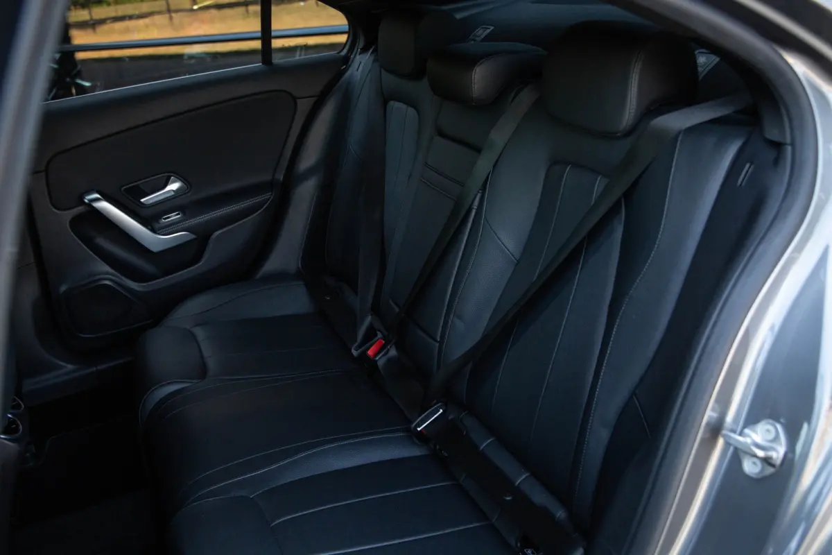 180 Premium Plus , Adaptive cruise control, Sfeerverlichting, Stoelverwarming, Achteruitrijcamera