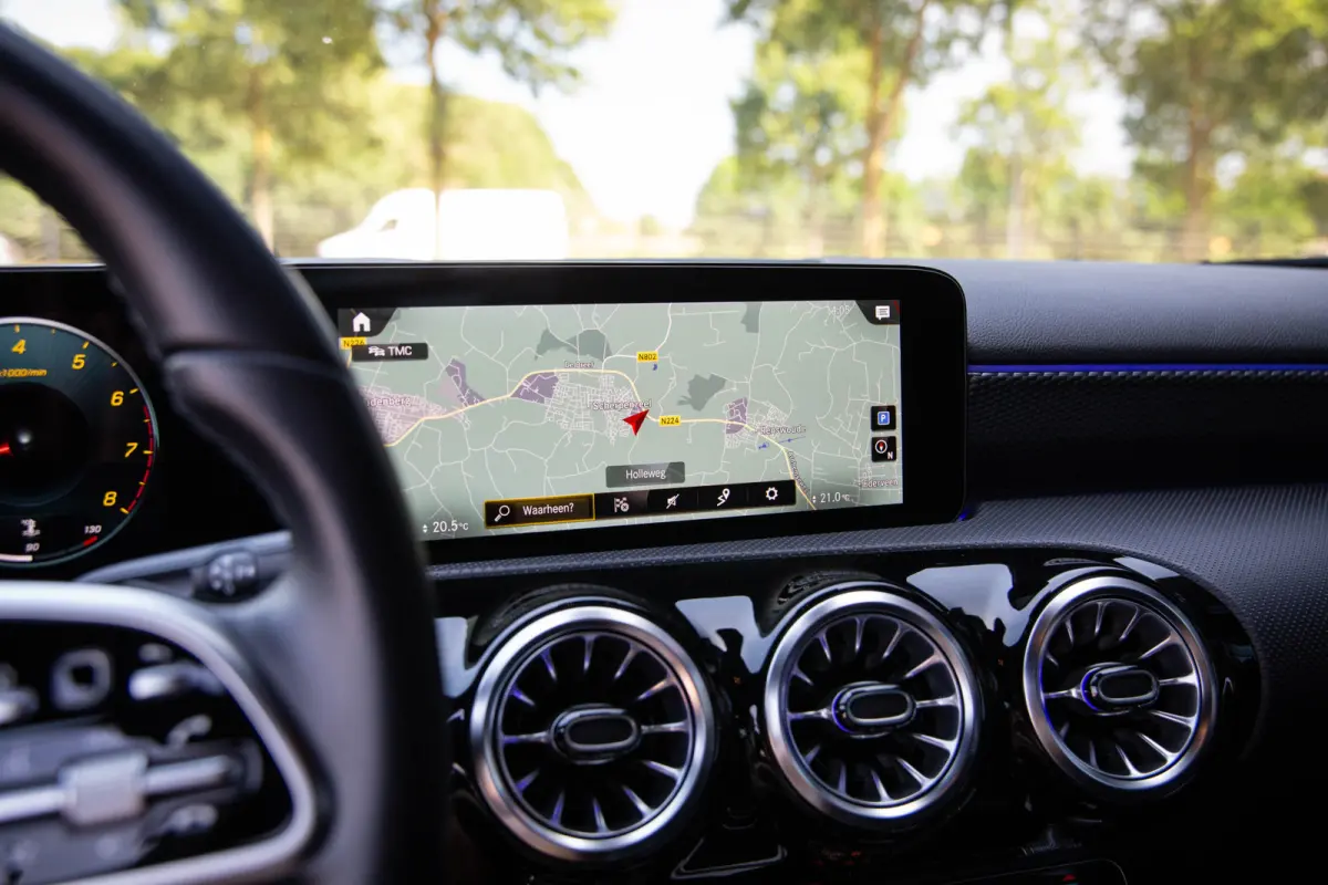 180 Premium Plus , Adaptive cruise control, Sfeerverlichting, Stoelverwarming, Achteruitrijcamera