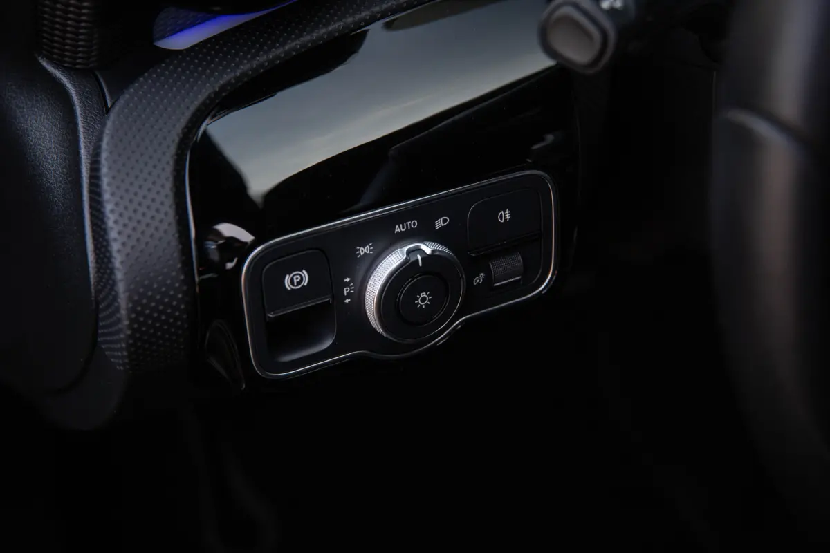 180 Premium Plus , Adaptive cruise control, Sfeerverlichting, Stoelverwarming, Achteruitrijcamera