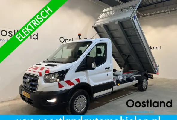 350 L3H1 Trend 68 kWh RWD Kipper / Tipper / 100% Elektrisch / Airco / Cruise Control / Camera / CarPlay / Navigatie / 3-Zits / 1.450 KM !! RIJKLAAR !!