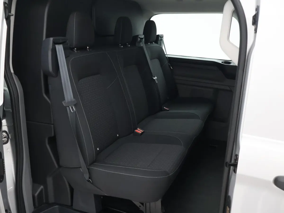 300 2.0 TDCI L2H1 6-PERS DUBBEL CAB. + TREKHAAK | CARPLAY | CAMERA
