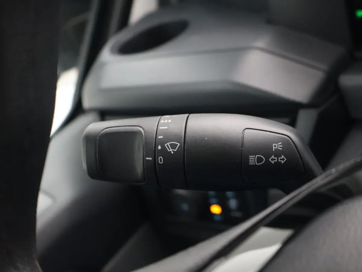 300 2.0 TDCI L2H1 6-PERS DUBBEL CAB. + TREKHAAK | CARPLAY | CAMERA