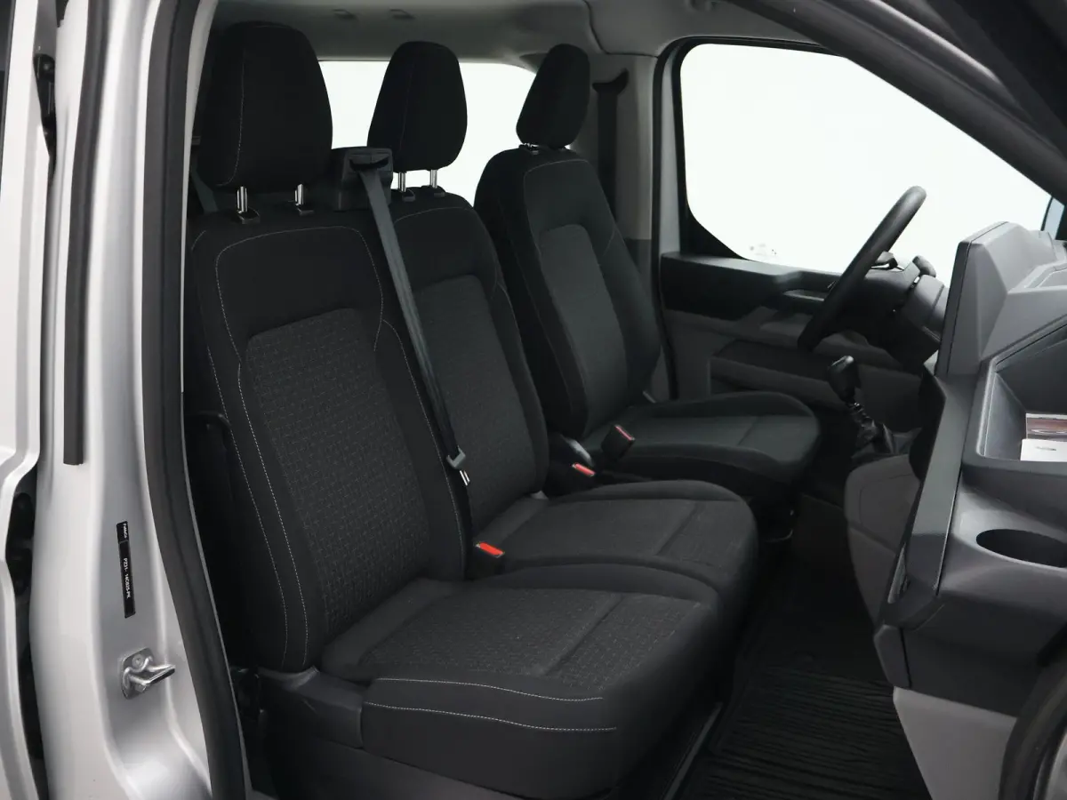 300 2.0 TDCI L2H1 6-PERS DUBBEL CAB. + TREKHAAK | CARPLAY | CAMERA