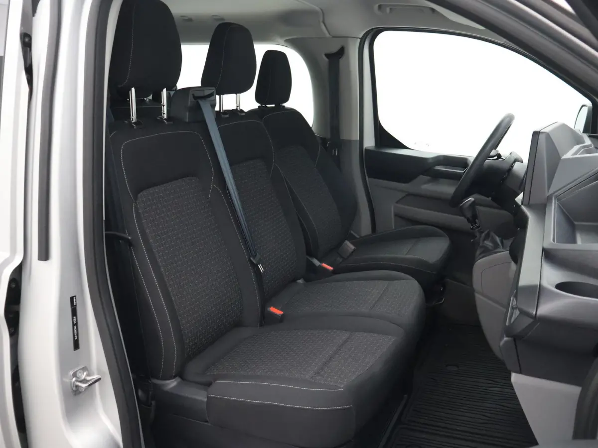 300 2.0 TDCI L2H1 6-PERS DUBBEL CAB. + TREKHAAK | CARPLAY | CAMERA