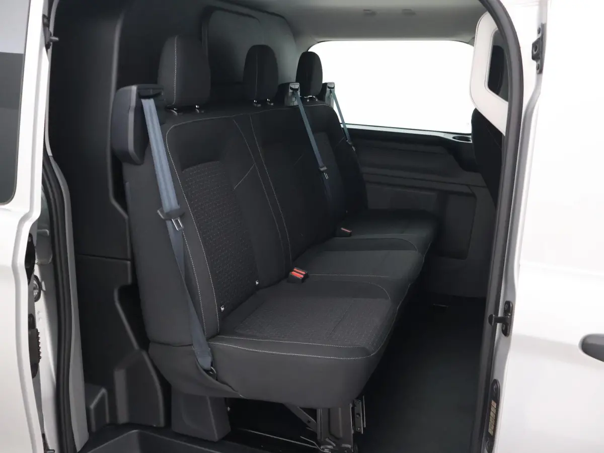 300 2.0 TDCI L2H1 6-PERS DUBBEL CAB. + TREKHAAK | CARPLAY | CAMERA