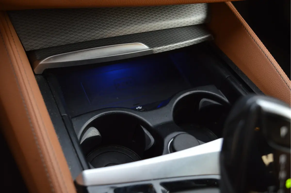 520i High Executive Edition | M-PAKKET | CAMERA | LED | KEYLESS | TREKHAAK |