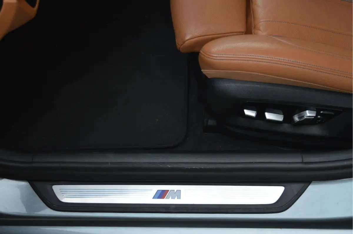 520i High Executive Edition | M-PAKKET | CAMERA | LED | KEYLESS | TREKHAAK |