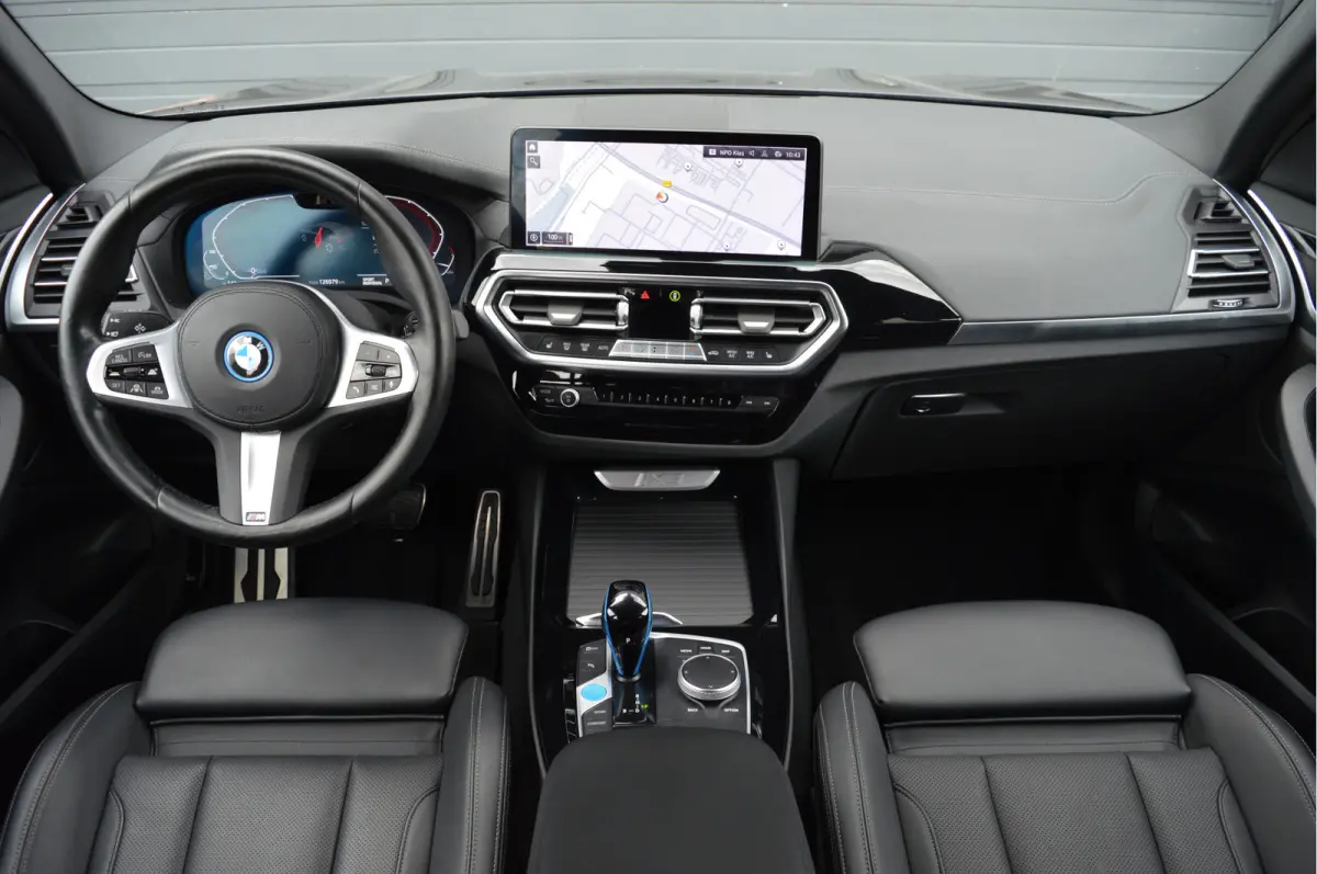 Executive 80 kWh | SOH 100% | M-PAKKET | PANO | ACC |