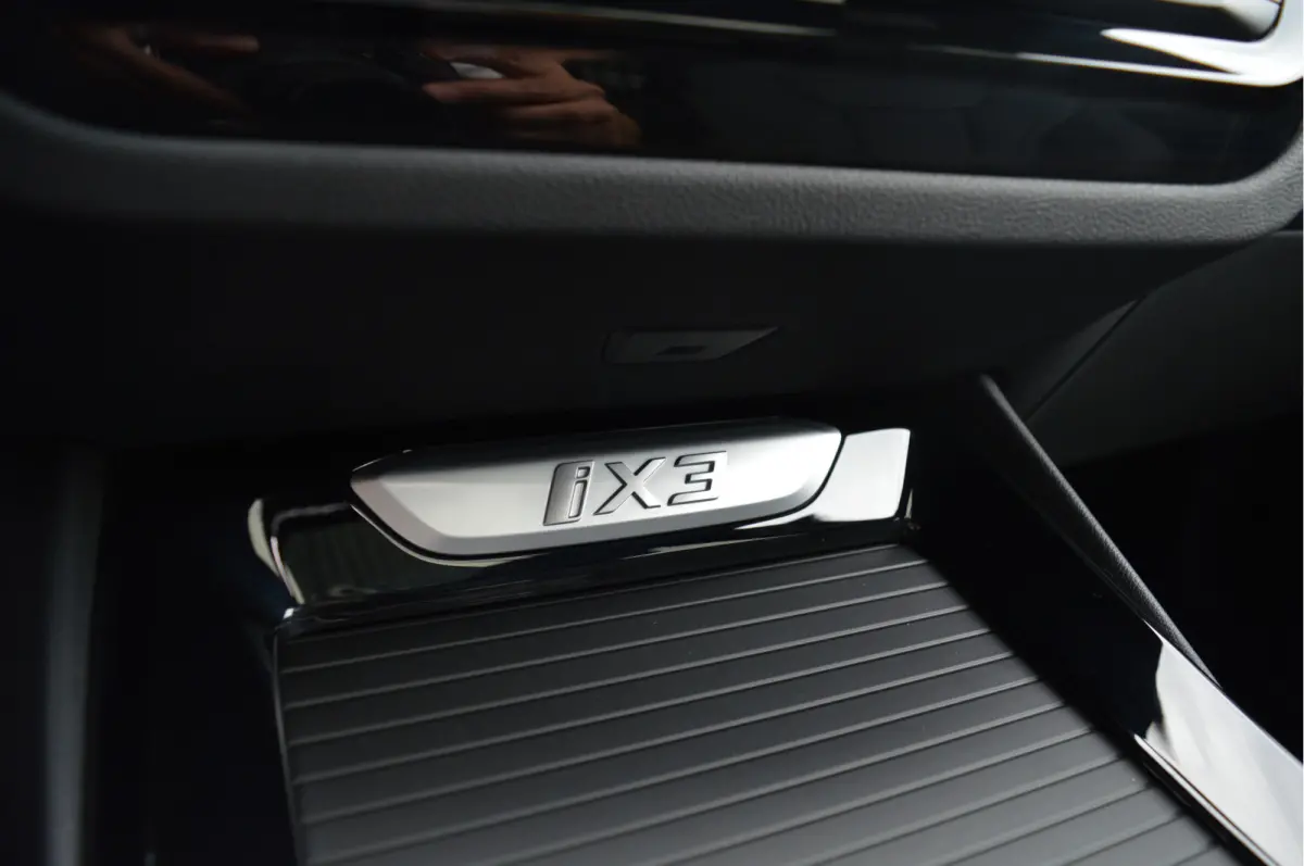 Executive 80 kWh | SOH 100% | M-PAKKET | PANO | ACC |