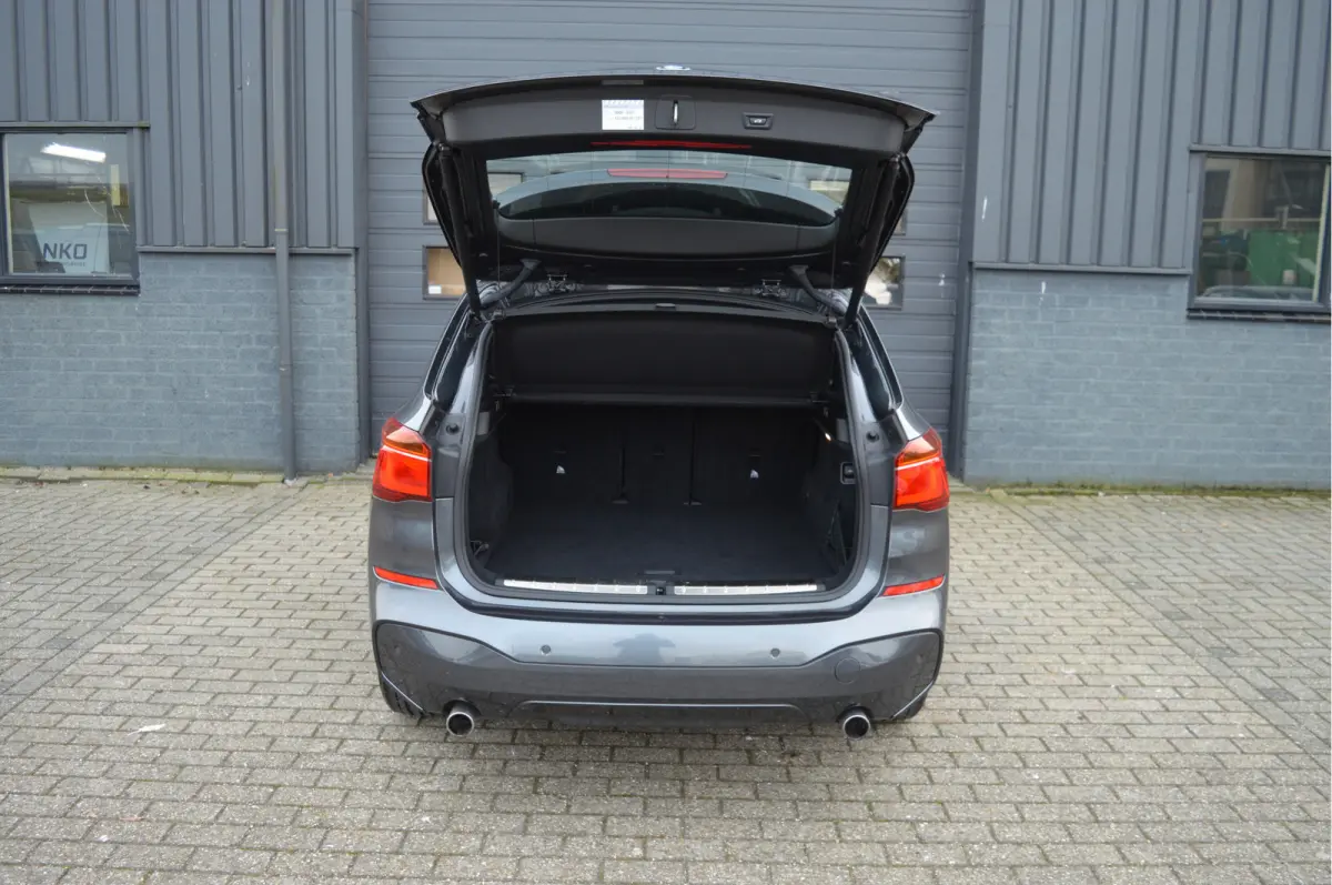 sDrive20i High Executive | M-PAKKET | PANO | ACC | HUD | CAMERA |