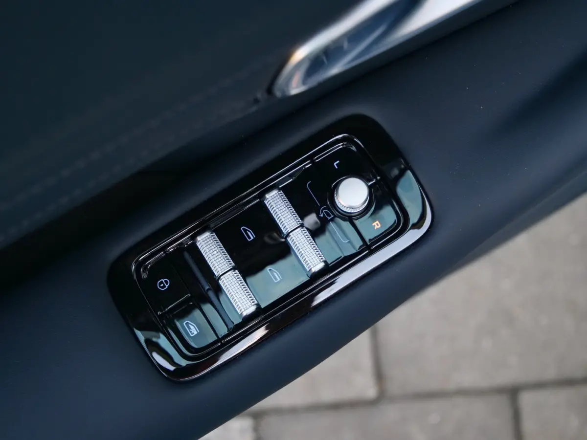 1.5 Pro 262 Pk Automaat Navi / DAB / Camera / Apple Carplay / Stoelverwarming