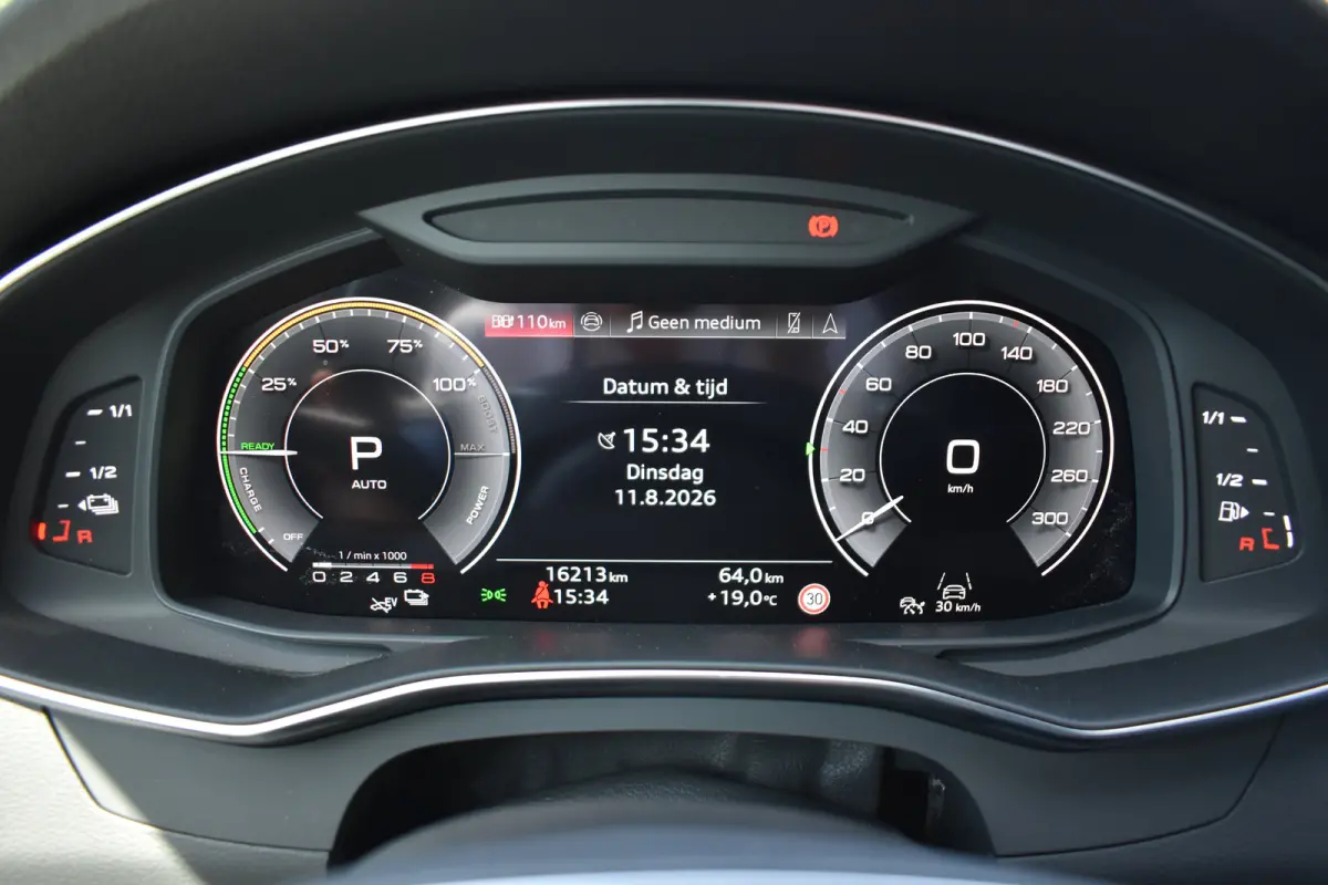 55 TFSI e 367PK quattro Competition | S-Line in- en exterieur | MMI Navigatie Plus | Schuif-kanteldak | Matrix LED | Wegklapbare trekhaak | Elektrische achterklep