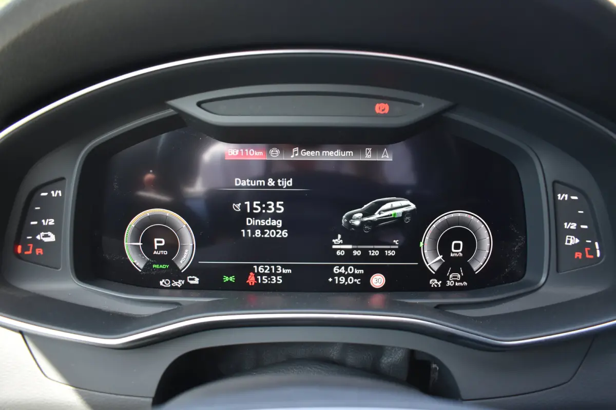 55 TFSI e 367PK quattro Competition | S-Line in- en exterieur | MMI Navigatie Plus | Schuif-kanteldak | Matrix LED | Wegklapbare trekhaak | Elektrische achterklep